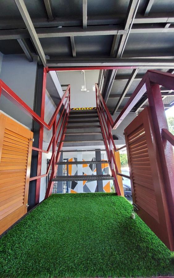 Pd Guesthouse Порт-Діксон Екстер'єр фото
